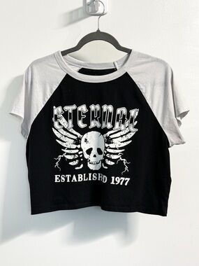 Zoe + Liv Eternal Skull Cropped Graphic Raglan Tee XL Black White
